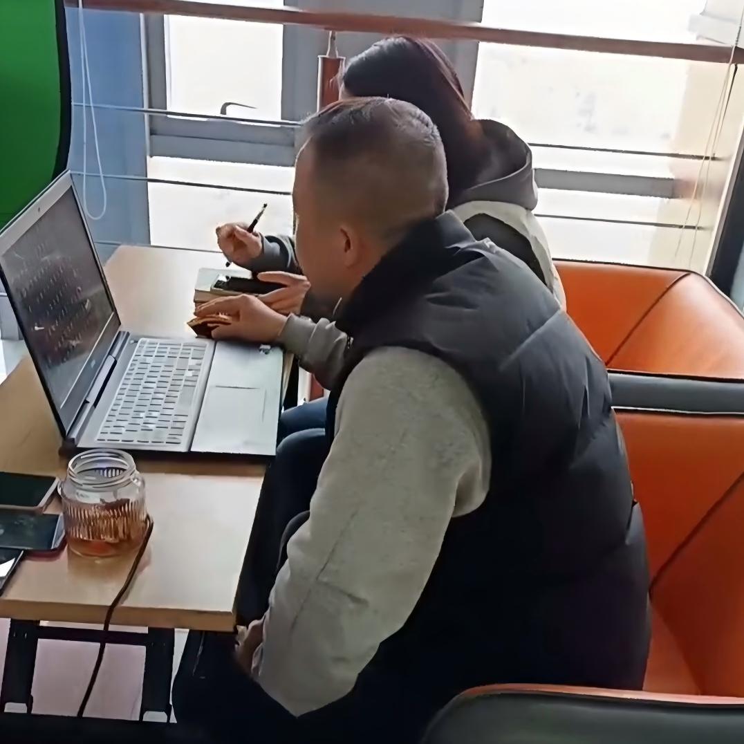 宁波奥凯网络 / 江西萍乡化工填料客户:三个阿里店铺一对一陪跑,一年拿下5000条精准询盘